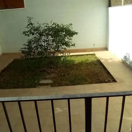 Inblu شقة باري